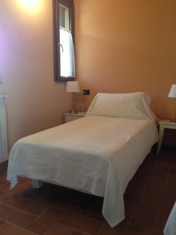 Cascina Battivacco Villa Milan Room photo